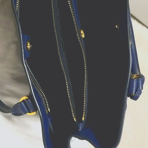 Prada bag - Picture 5 of 6